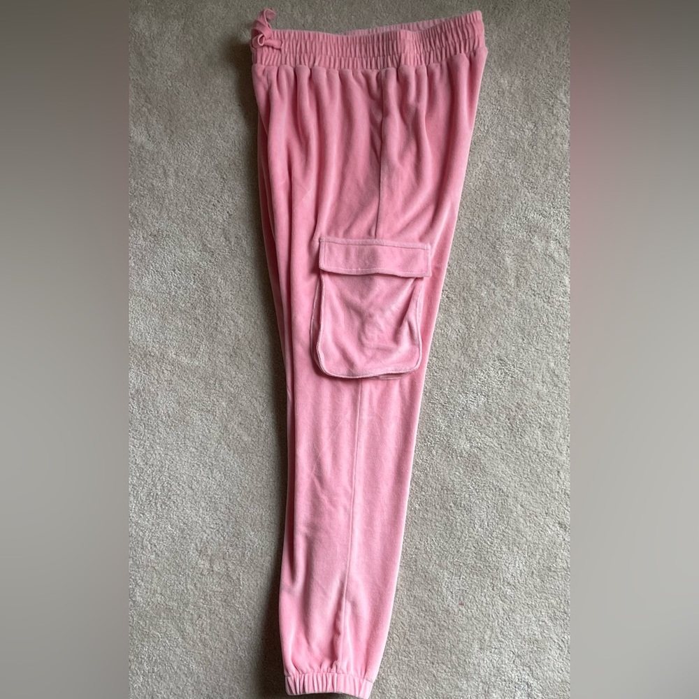 Pink Velvet Matching Set - Picture 4 of 4